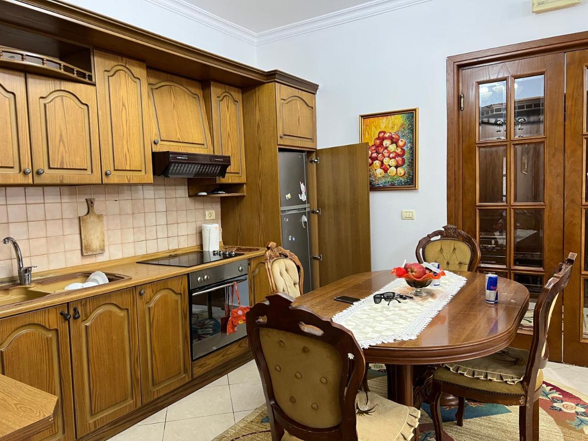 Entire Apartment Castle View Berat Esterno foto