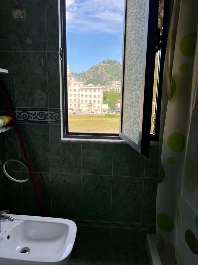Entire Apartment Castle View Berat Esterno foto
