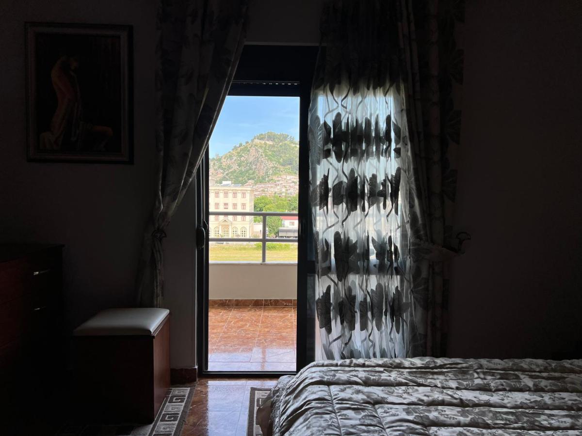 Entire Apartment Castle View Berat Esterno foto